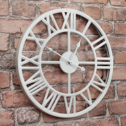 nowoczesny zegar metalowy